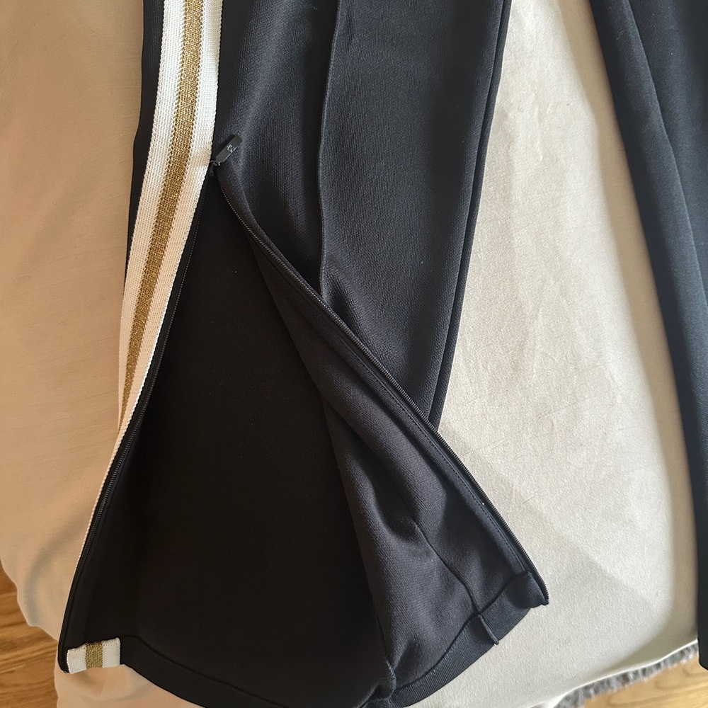 Moncler Black Sweatpants with Elastic Waistband and Side Stripe - Picture 2 of 5